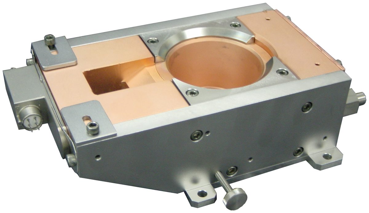 EB5 single-pocket 15 kW electron-beam source with a large-volume copper crucible.